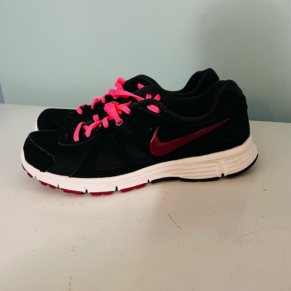 Nike Revolution 2 women’s tennis shoes
